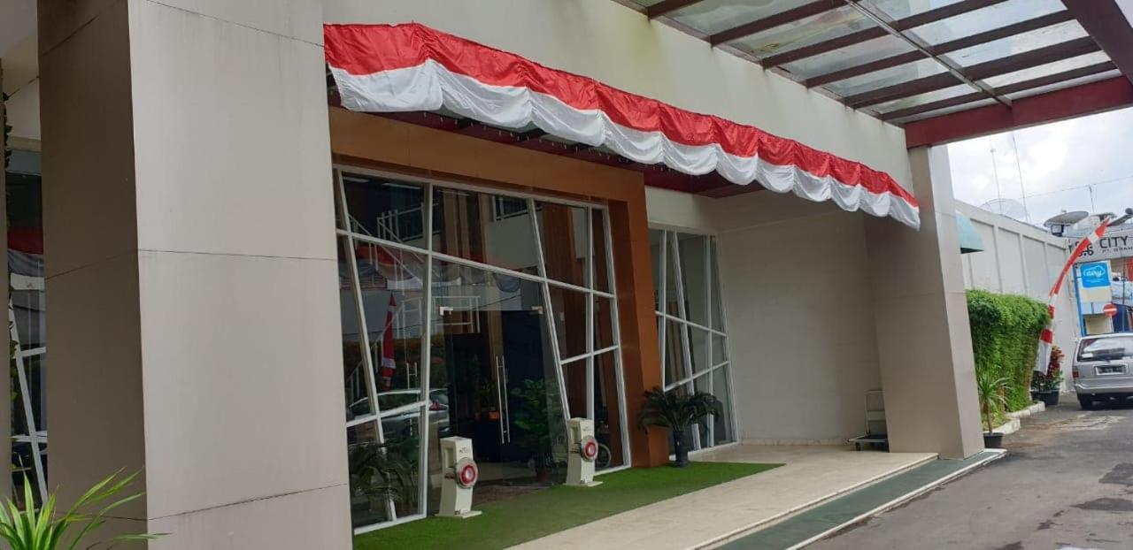 City Hotel تاسيكمالايا المظهر الخارجي الصورة