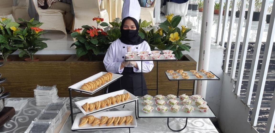 City Hotel تاسيكمالايا المظهر الخارجي الصورة