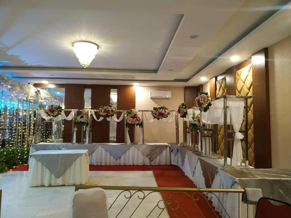 City Hotel تاسيكمالايا المظهر الخارجي الصورة