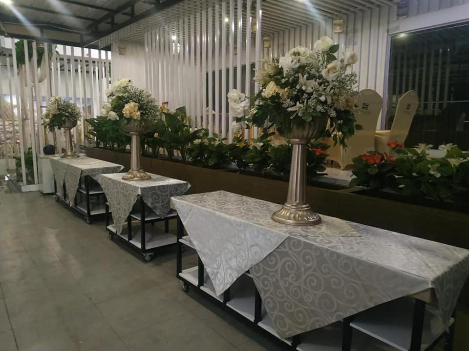 City Hotel تاسيكمالايا المظهر الخارجي الصورة