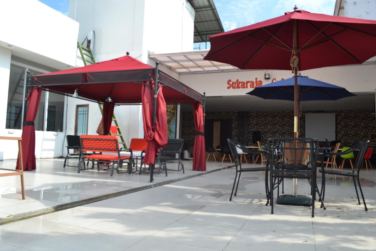 City Hotel تاسيكمالايا المظهر الخارجي الصورة
