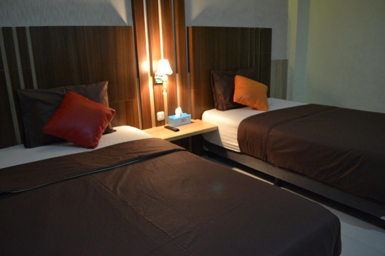 City Hotel تاسيكمالايا المظهر الخارجي الصورة