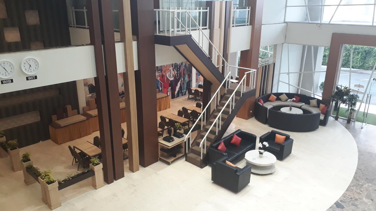 City Hotel تاسيكمالايا المظهر الخارجي الصورة