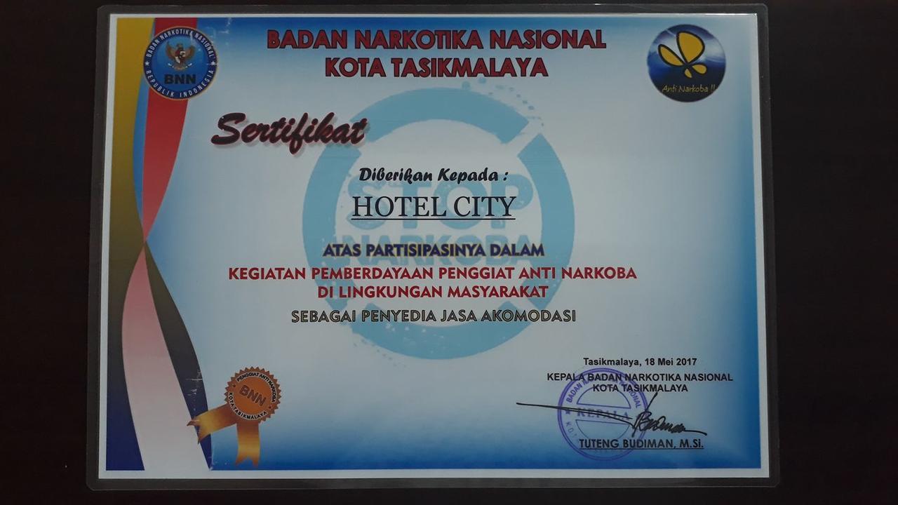 City Hotel تاسيكمالايا المظهر الخارجي الصورة