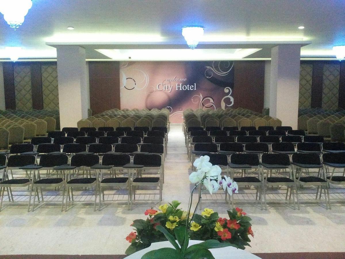 City Hotel تاسيكمالايا المظهر الخارجي الصورة